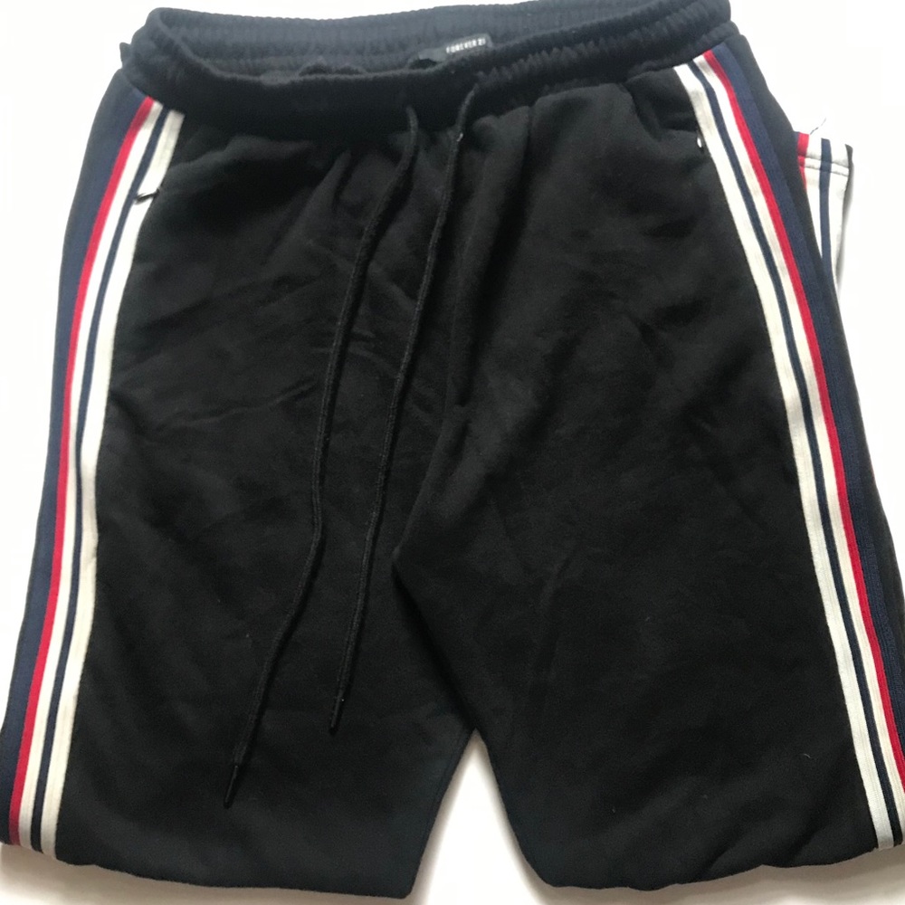 Black pants - Picture 2 of 3